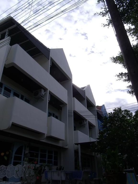 Albatross Guesthouse @ Thungwualaen Beach Pathiu Bagian luar foto