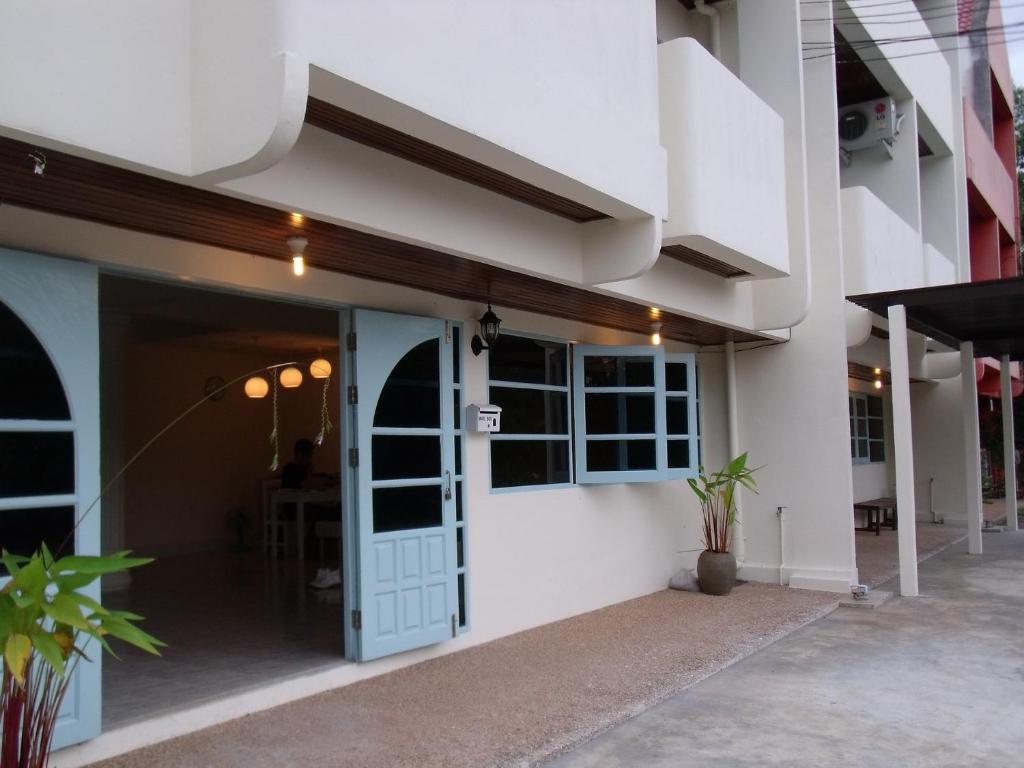 Albatross Guesthouse @ Thungwualaen Beach Pathiu Bagian luar foto